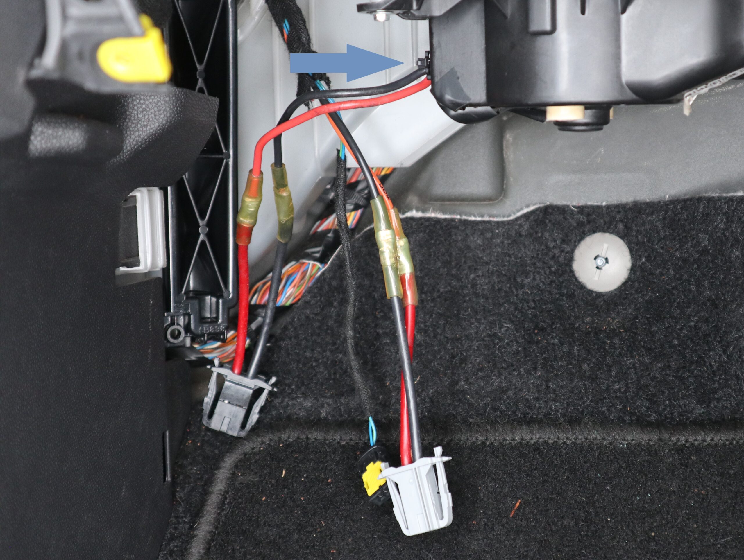 Kabel wieder einstecken